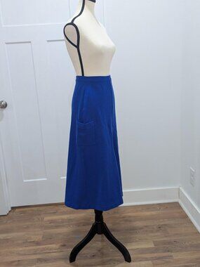 100% wool long side pockets skirt in blue